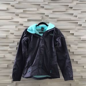 The North Face Women’s rain jacket / outer shell